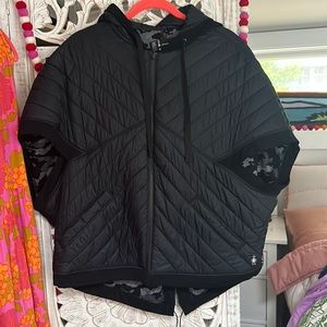 Smart wood poncho only worn once